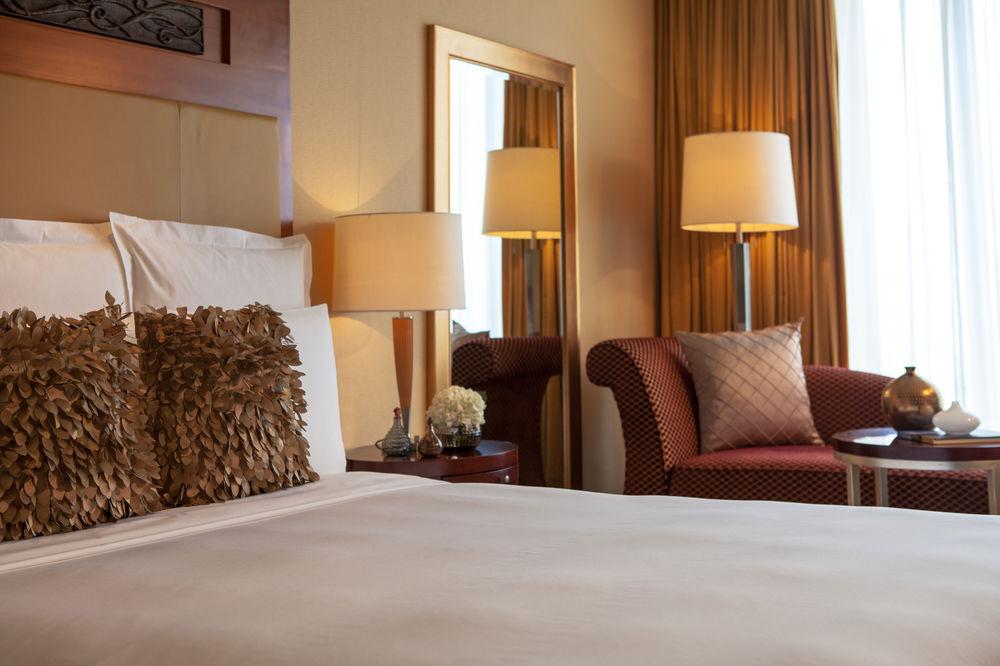 Renaissance Wuhan Hotel Extérieur photo