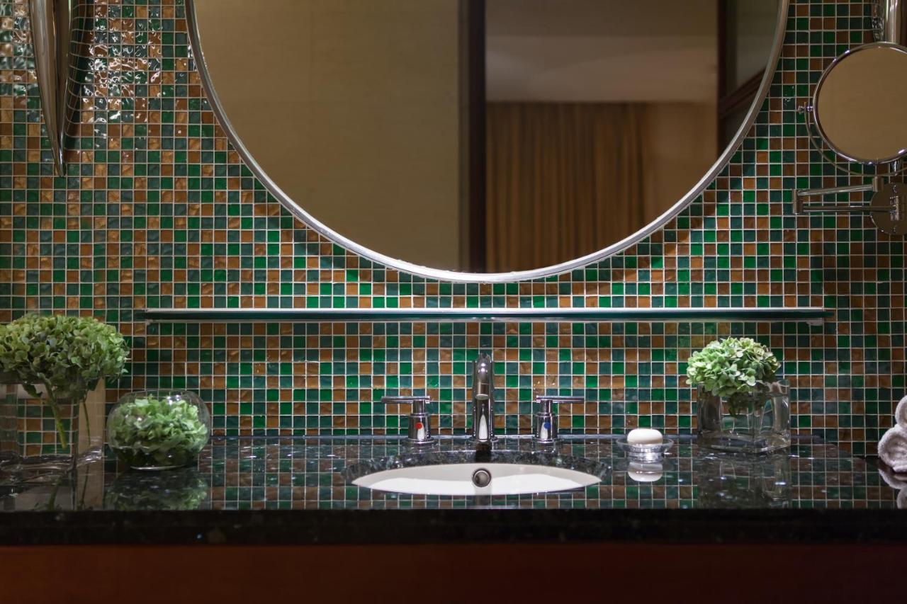 Renaissance Wuhan Hotel Extérieur photo