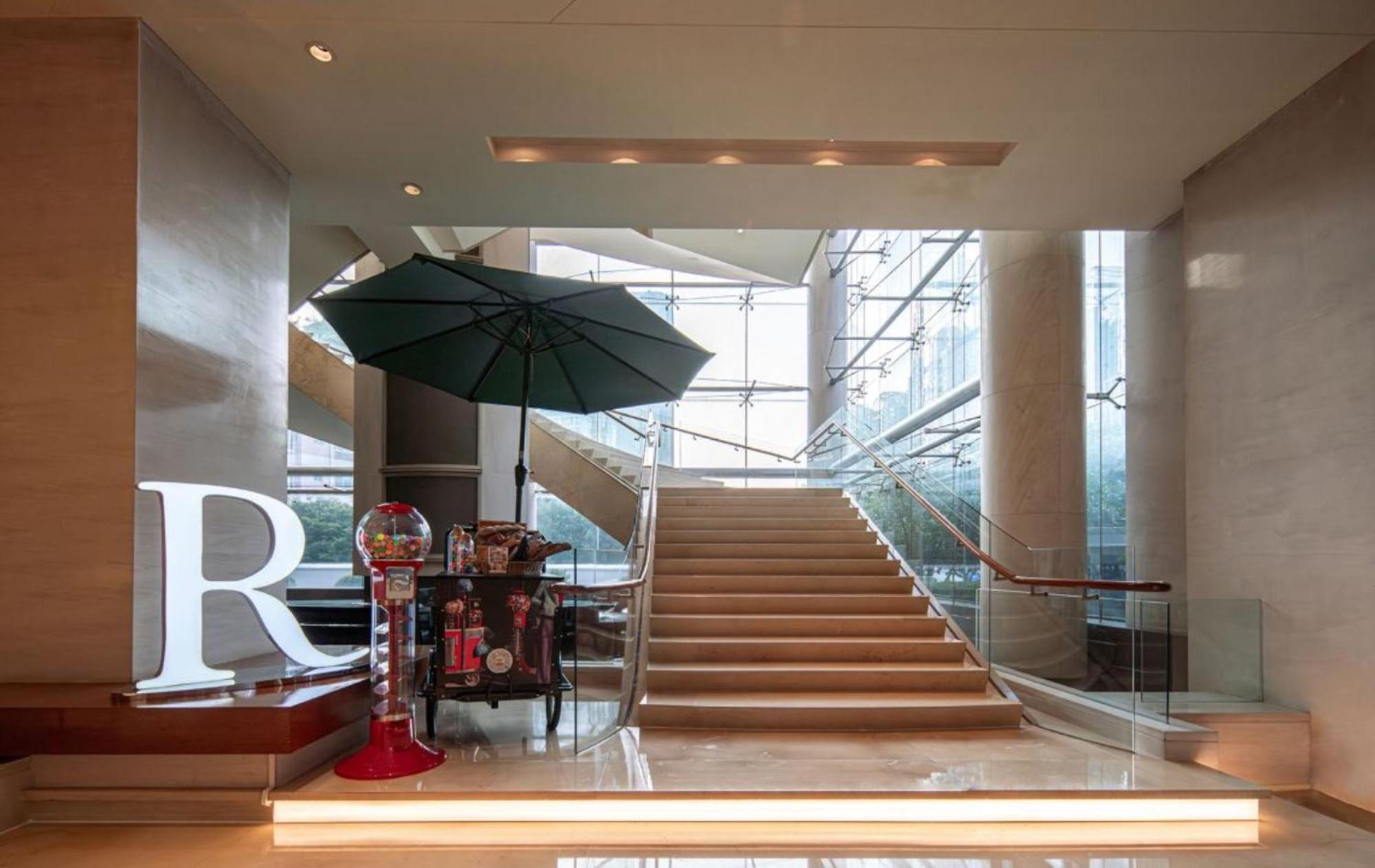 Renaissance Wuhan Hotel Extérieur photo
