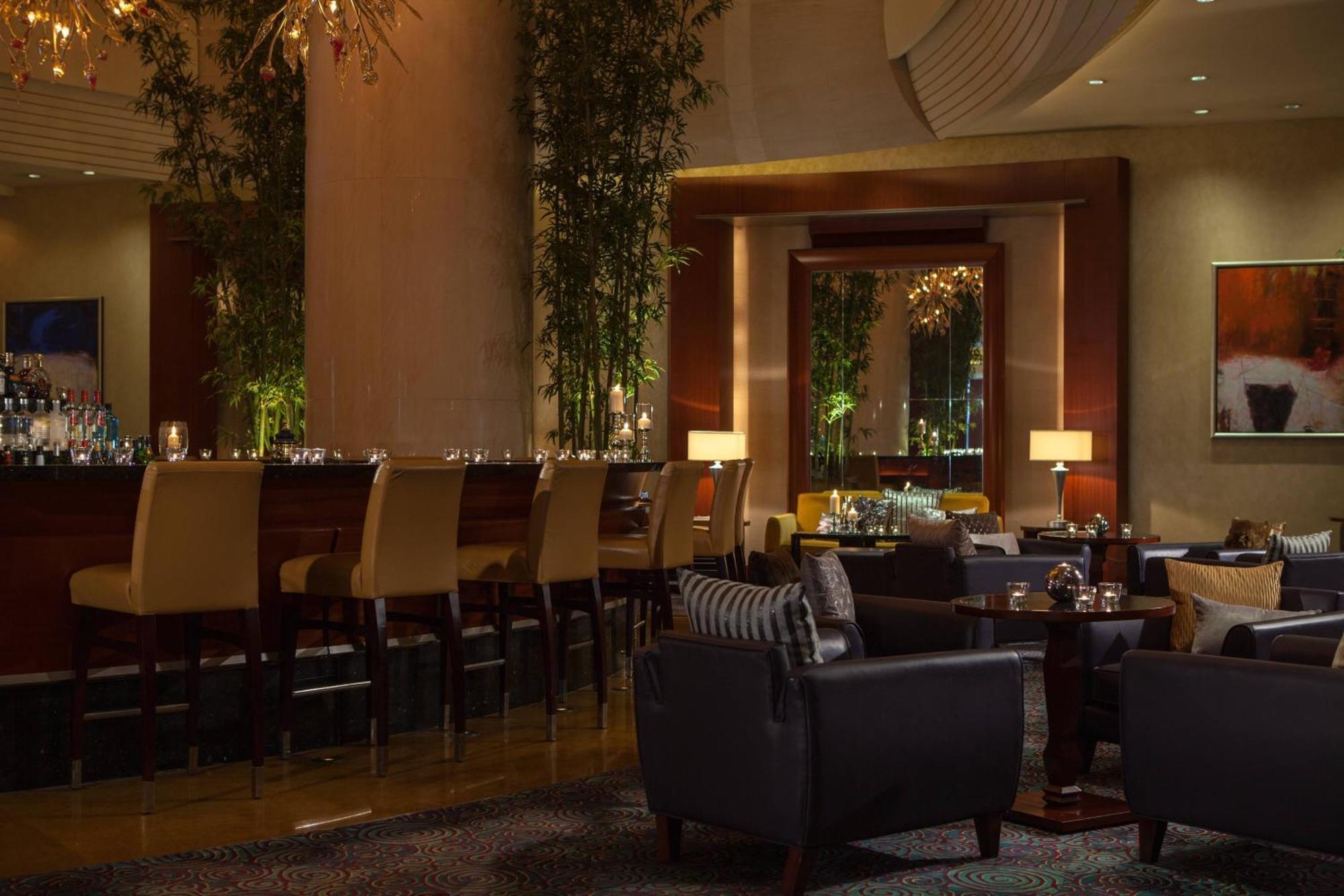 Renaissance Wuhan Hotel Extérieur photo