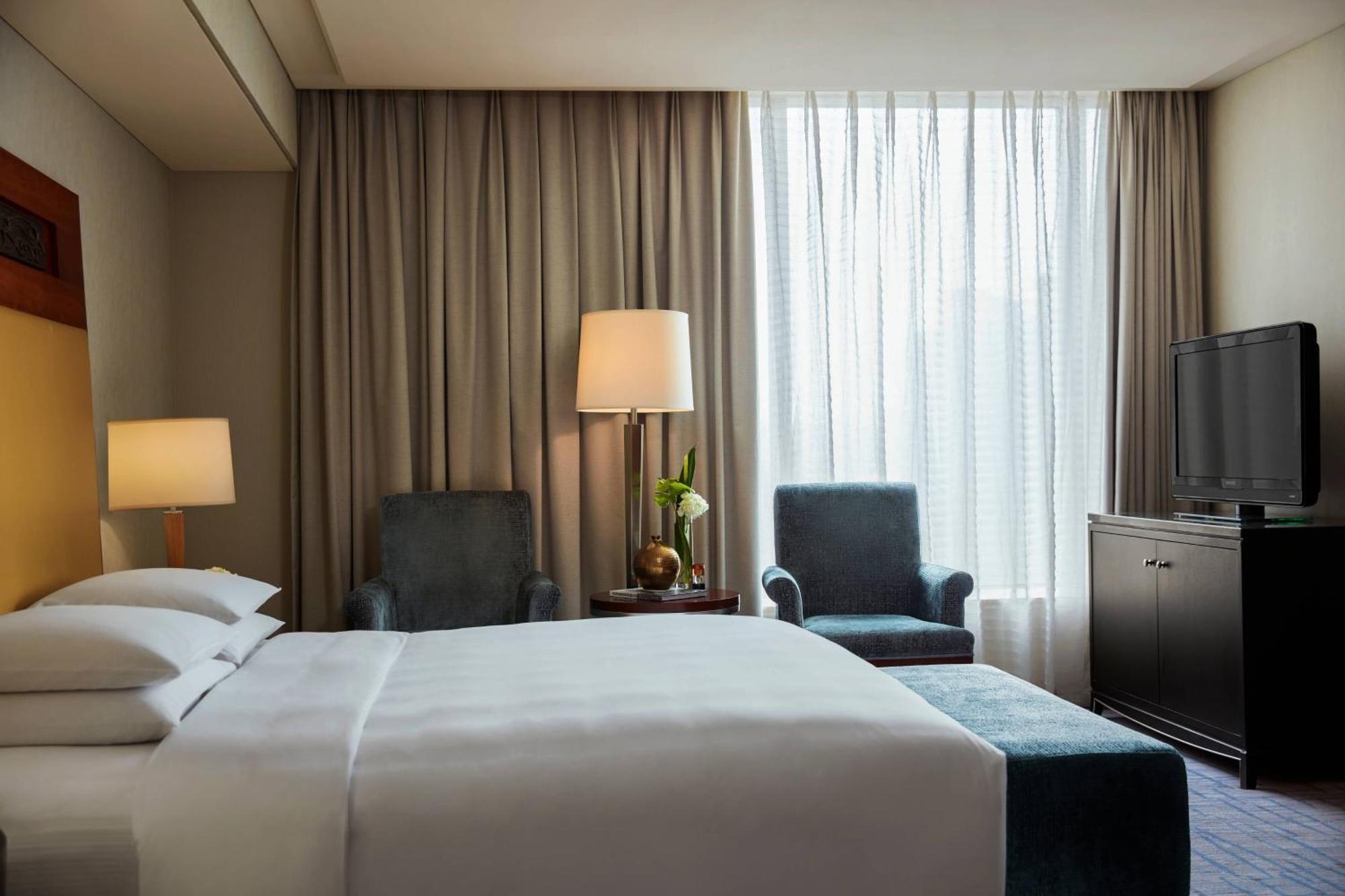 Renaissance Wuhan Hotel Extérieur photo