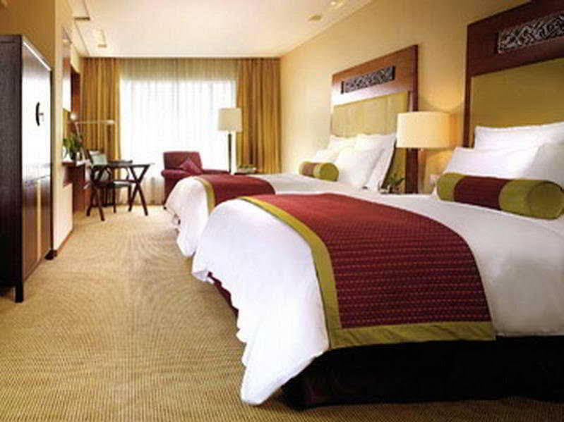 Renaissance Wuhan Hotel Extérieur photo
