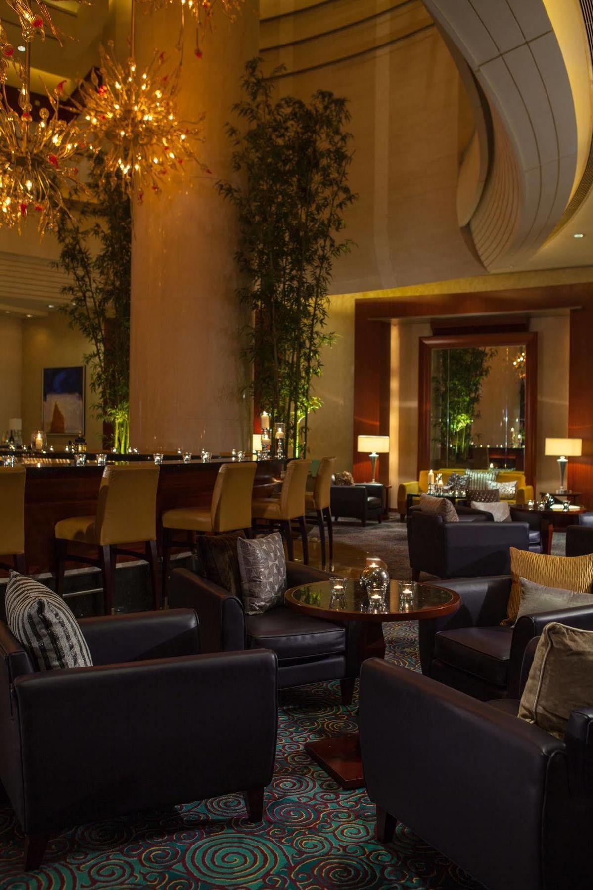 Renaissance Wuhan Hotel Extérieur photo